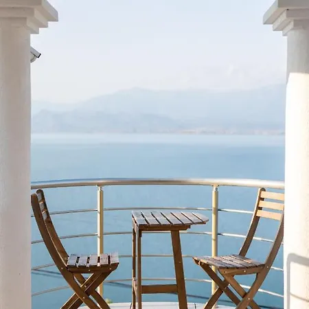 Villa The